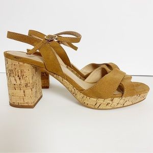 Attention Size 9 Tan Open Toe Cork Chunky Block Heel Platform Sandals